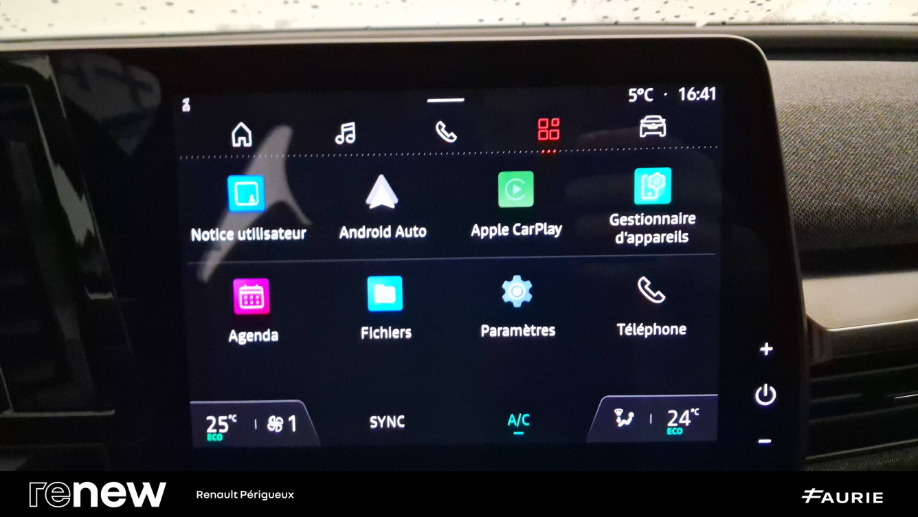 Acheter Renault Megane E-Tech Megane E-Tech EV40 130ch standard charge Equilibre 5p occasion dans les concessions du Groupe Faurie