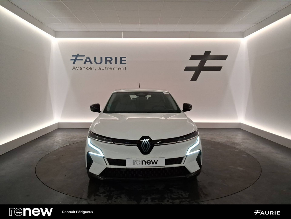 Acheter Renault Megane E-Tech Megane E-Tech EV40 130ch standard charge Equilibre 5p occasion dans les concessions du Groupe Faurie
