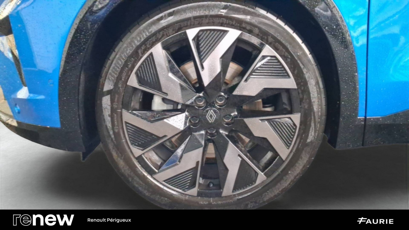 Acheter Renault Rafale Rafale E-Tech full hybrid 200 ch esprit Alpine 5p occasion dans les concessions du Groupe Faurie