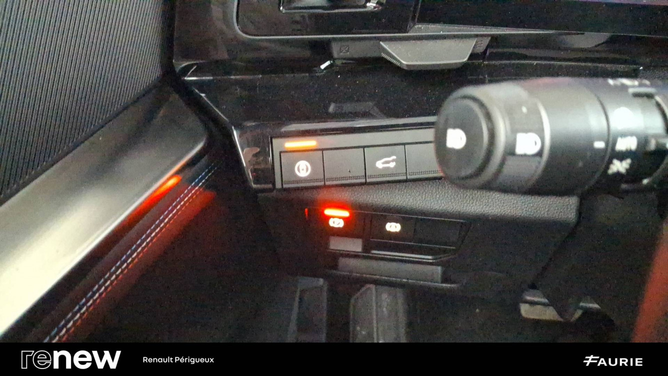 Acheter Renault Rafale Rafale E-Tech full hybrid 200 ch esprit Alpine 5p occasion dans les concessions du Groupe Faurie