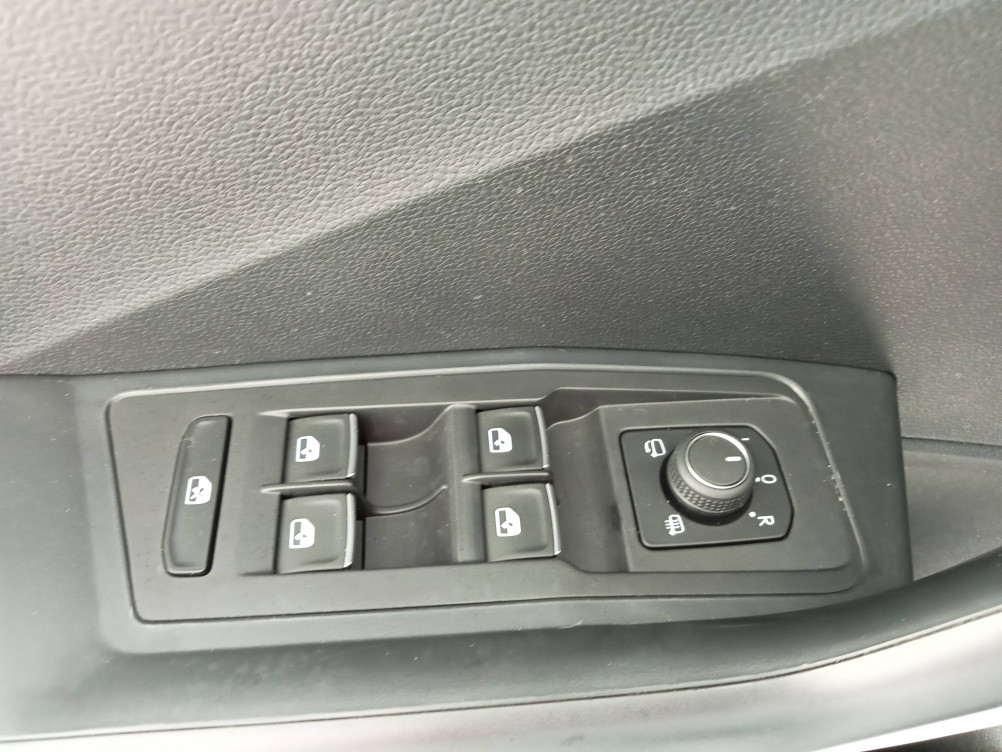 Acheter Volkswagen T-Roc T-Roc 1.0 TSI 115 Start/Stop BVM6 Lounge Business 5p occasion dans les concessions du Groupe Faurie