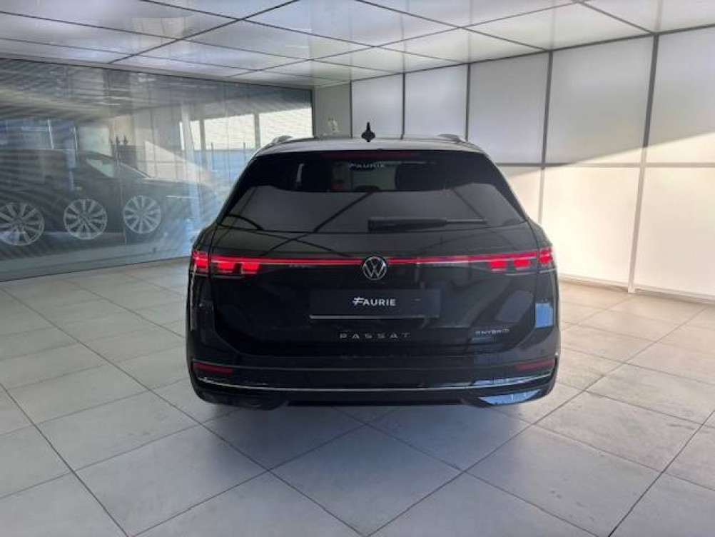 Acheter Volkswagen Passat Passat 1.5 eHybrid 204 DSG6 Elegance 5p neuf dans les concessions du Groupe Faurie