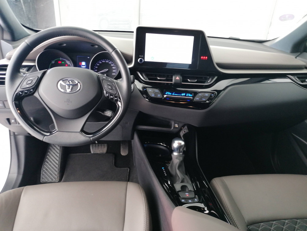 Acheter Toyota C-HR C-HR Hybride 1.8L Distinctive 5p occasion dans les concessions du Groupe Faurie