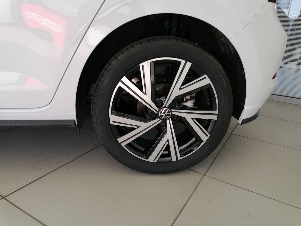 Acheter Volkswagen Polo Polo 1.0 TSI 116 S&S DSG7 R-Line 5p occasion dans les concessions du Groupe Faurie