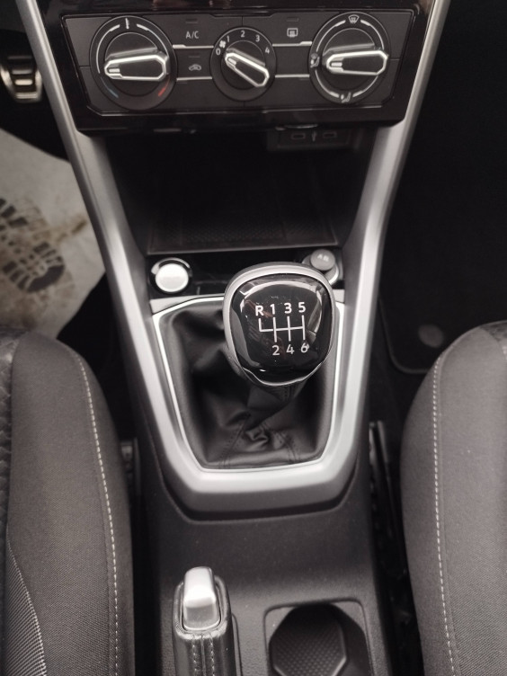 Acheter Volkswagen T-Cross T-Cross 1.0 TSI 110 Start/Stop BVM6 Active 5p occasion dans les concessions du Groupe Faurie