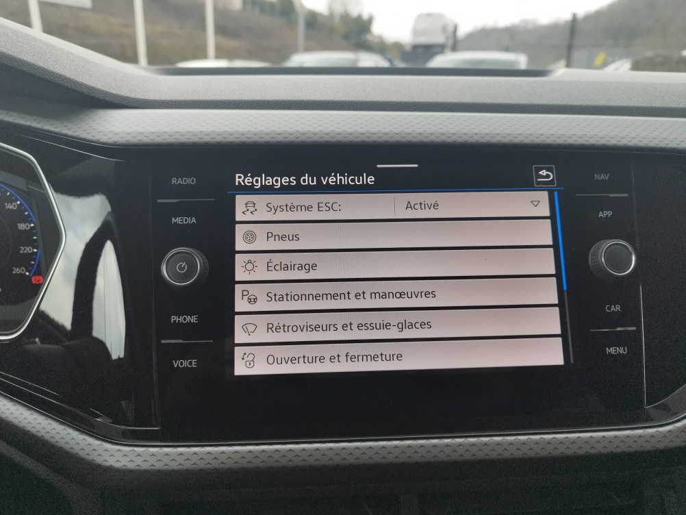 Acheter Volkswagen T-Cross T-Cross 1.0 TSI 110 Start/Stop BVM6 Active 5p occasion dans les concessions du Groupe Faurie