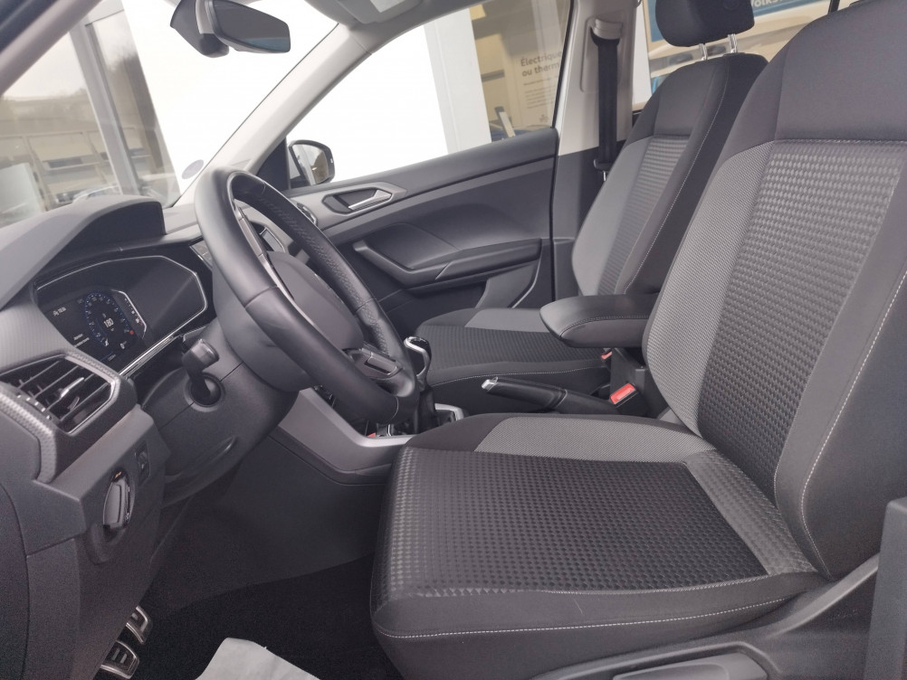 Acheter Volkswagen T-Cross T-Cross 1.0 TSI 110 Start/Stop BVM6 Active 5p occasion dans les concessions du Groupe Faurie