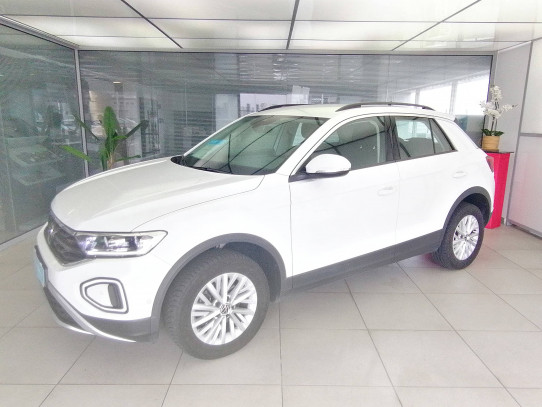 Acheter Volkswagen T-Roc T-Roc 1.0 TSI 110 Start/Stop BVM6 Life Business 5p occasion dans les concessions du Groupe Faurie