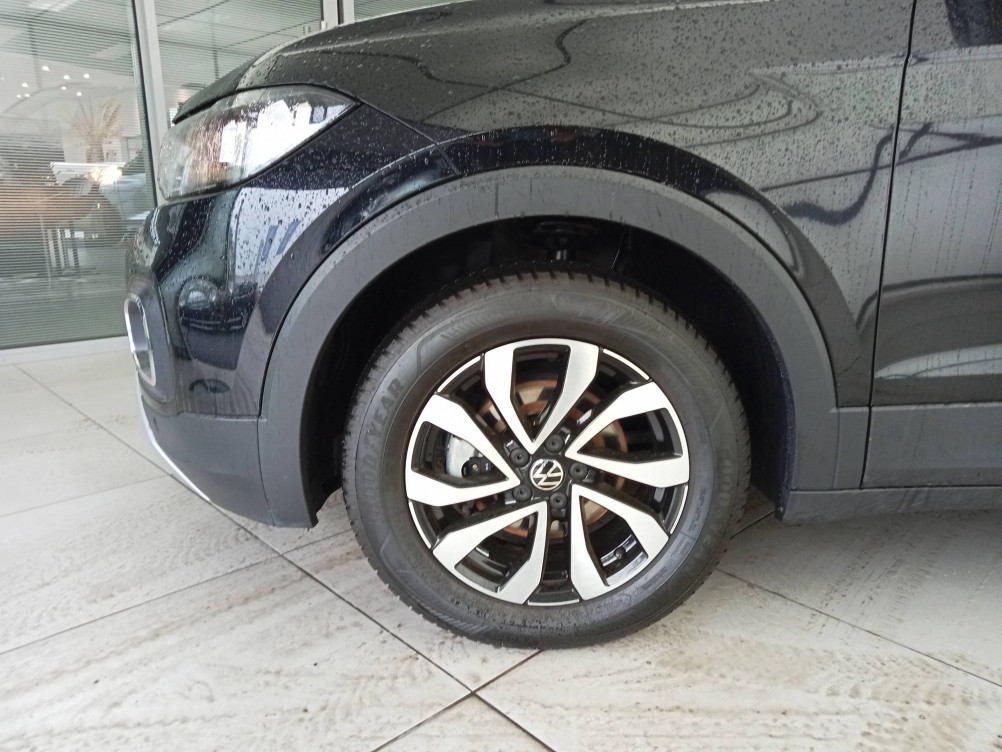 Acheter Volkswagen T-Cross T-Cross 1.0 TSI 110 Start/Stop DSG7 Active 5p occasion dans les concessions du Groupe Faurie