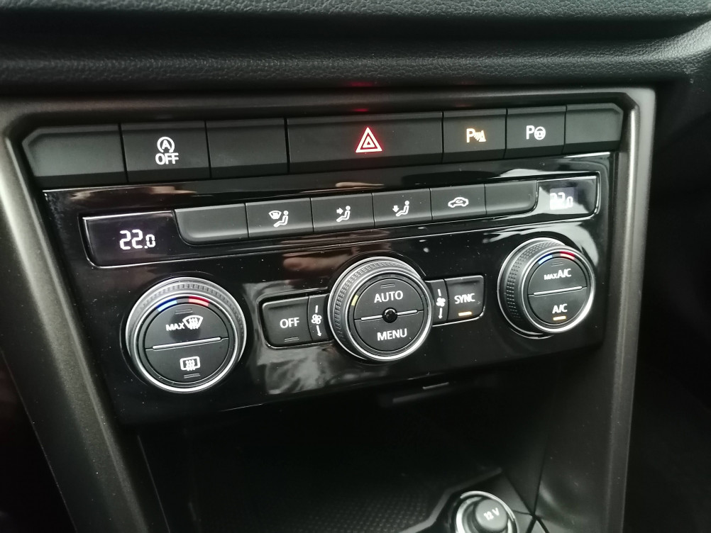 Acheter Volkswagen T-Roc T-Roc 1.0 TSI 115 Start/Stop BVM6 Lounge 5p occasion dans les concessions du Groupe Faurie
