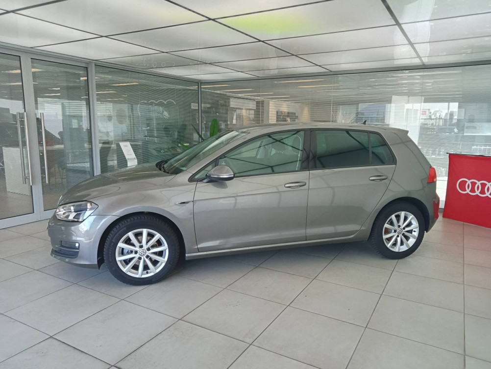 Acheter Volkswagen Golf Golf 1.2 TSI 110 BlueMotion Technology Lounge DSG7 5p occasion dans les concessions du Groupe Faurie