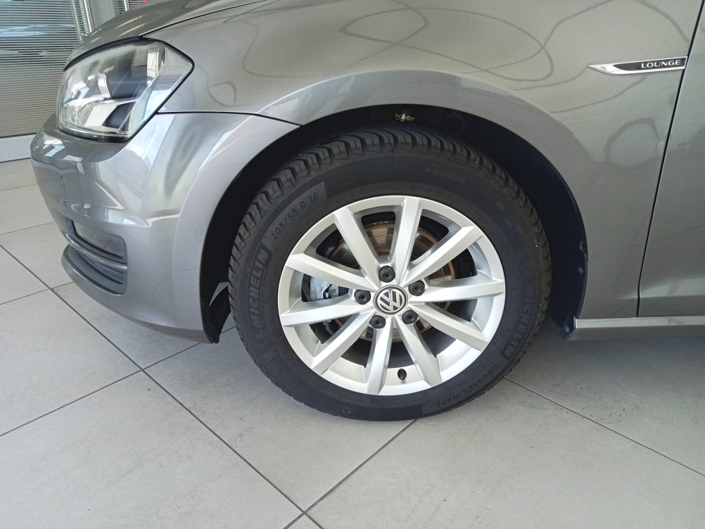 Acheter Volkswagen Golf Golf 1.2 TSI 110 BlueMotion Technology Lounge DSG7 5p occasion dans les concessions du Groupe Faurie