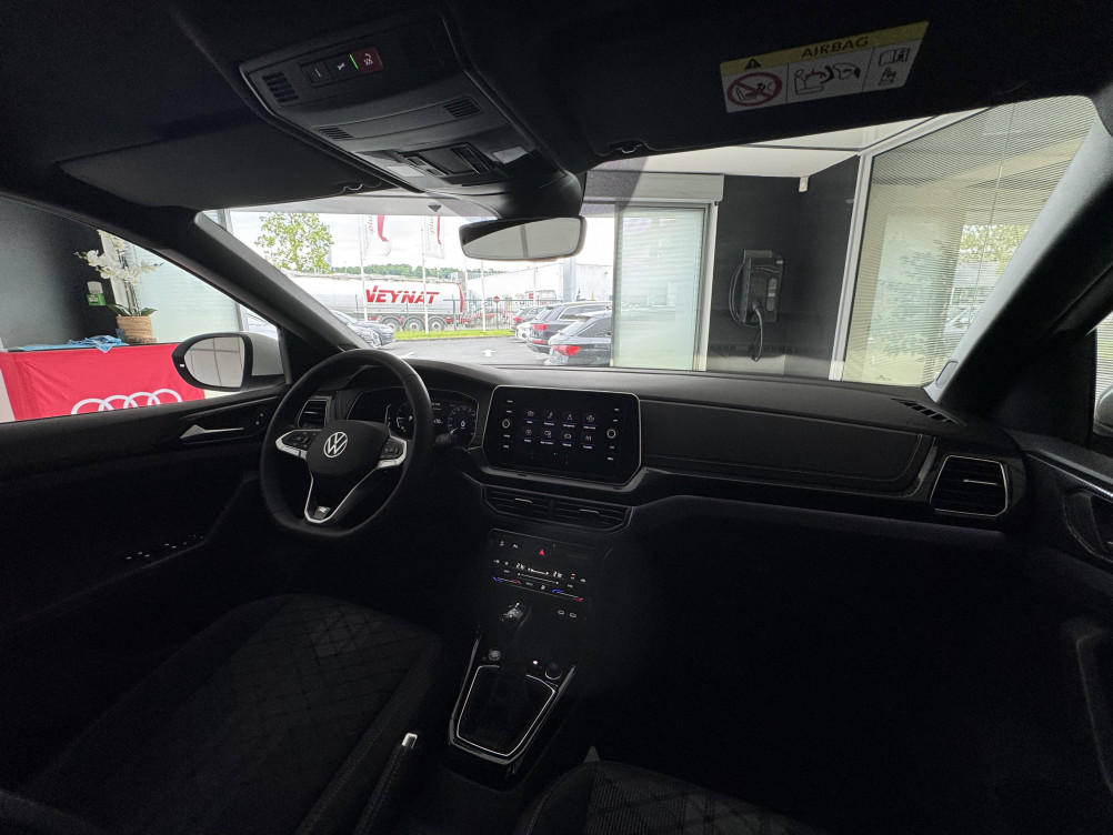 Acheter Volkswagen T-Cross T-Cross 1.0 TSI 116 Start/Stop DSG7 R-Line Edition 5p neuf dans les concessions du Groupe Faurie