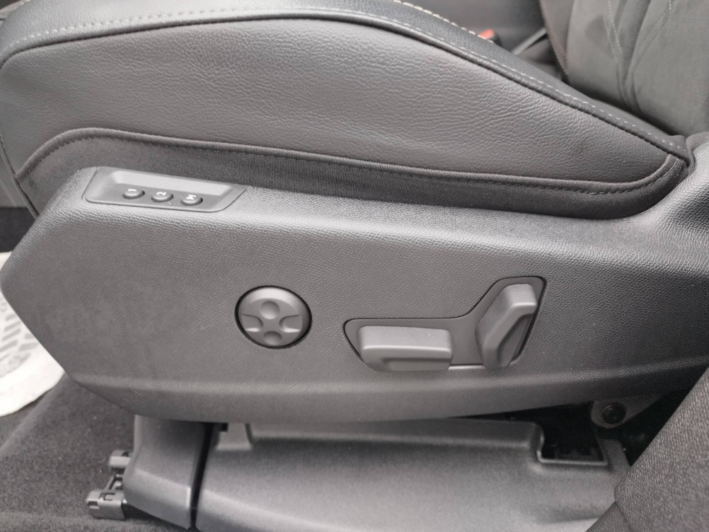 Acheter Ds DS7 DS7 Crossback BlueHDi 180 EAT8 Performance Line+ 5p occasion dans les concessions du Groupe Faurie