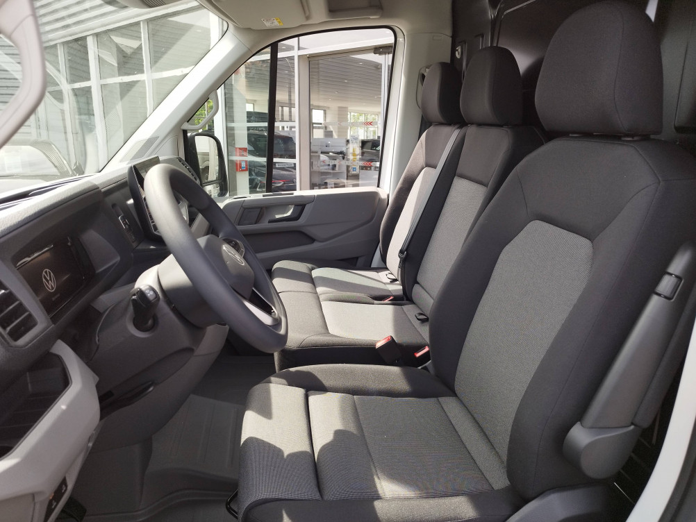 Acheter Volkswagen Crafter CRAFTER VAN 35 L3H3 2.0 TDI 140 CH BUSINESS 4p neuf dans les concessions du Groupe Faurie