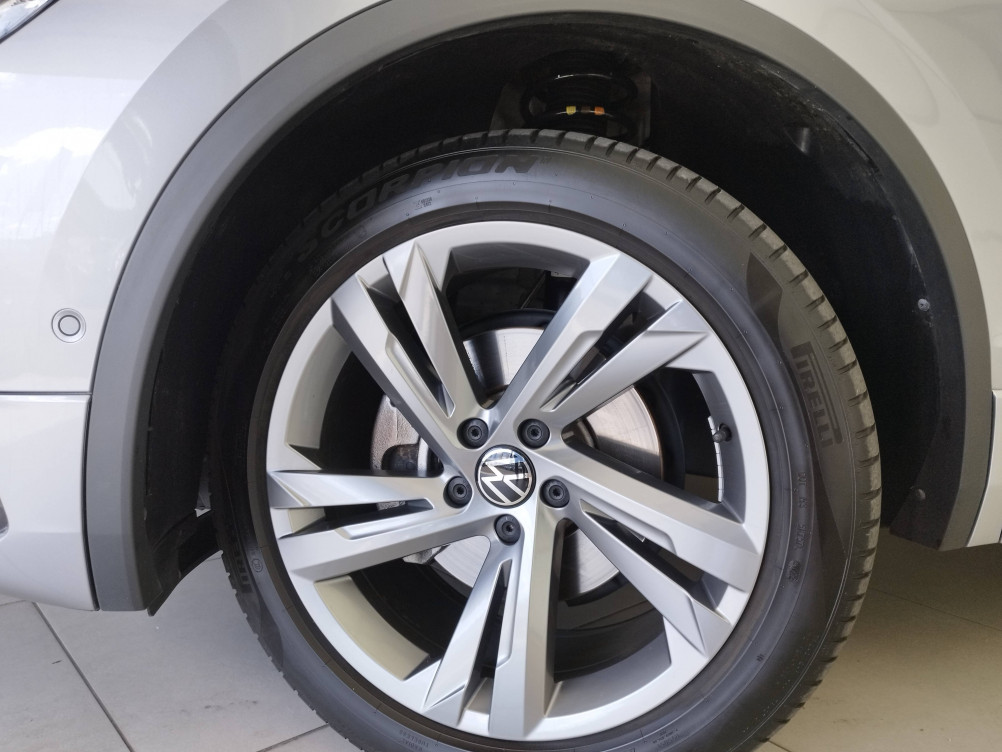Acheter Volkswagen Tiguan Allspace Tiguan Allspace 2.0 TDI 150ch DSG7 R-Line 5p occasion dans les concessions du Groupe Faurie