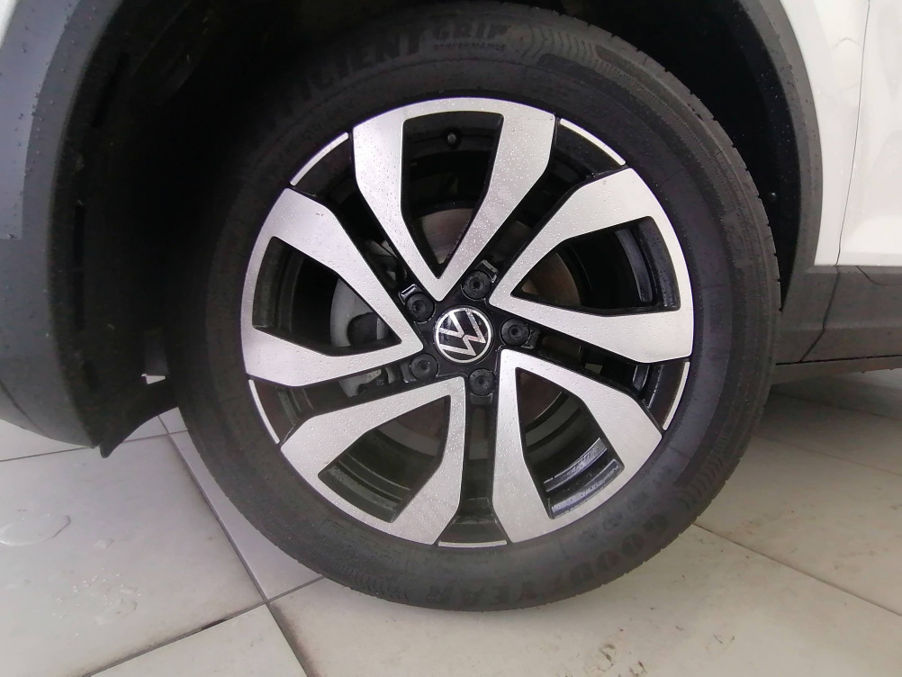 Acheter Volkswagen T-Roc T-Roc 1.0 TSI 110 Start/Stop BVM6 Active 5p occasion dans les concessions du Groupe Faurie