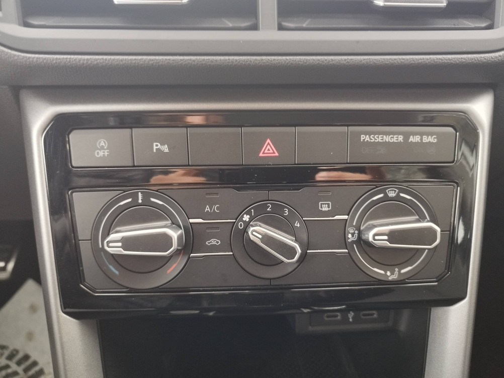 Acheter Volkswagen T-Cross T-Cross 1.0 TSI 110 Start/Stop BVM6 Active 5p occasion dans les concessions du Groupe Faurie