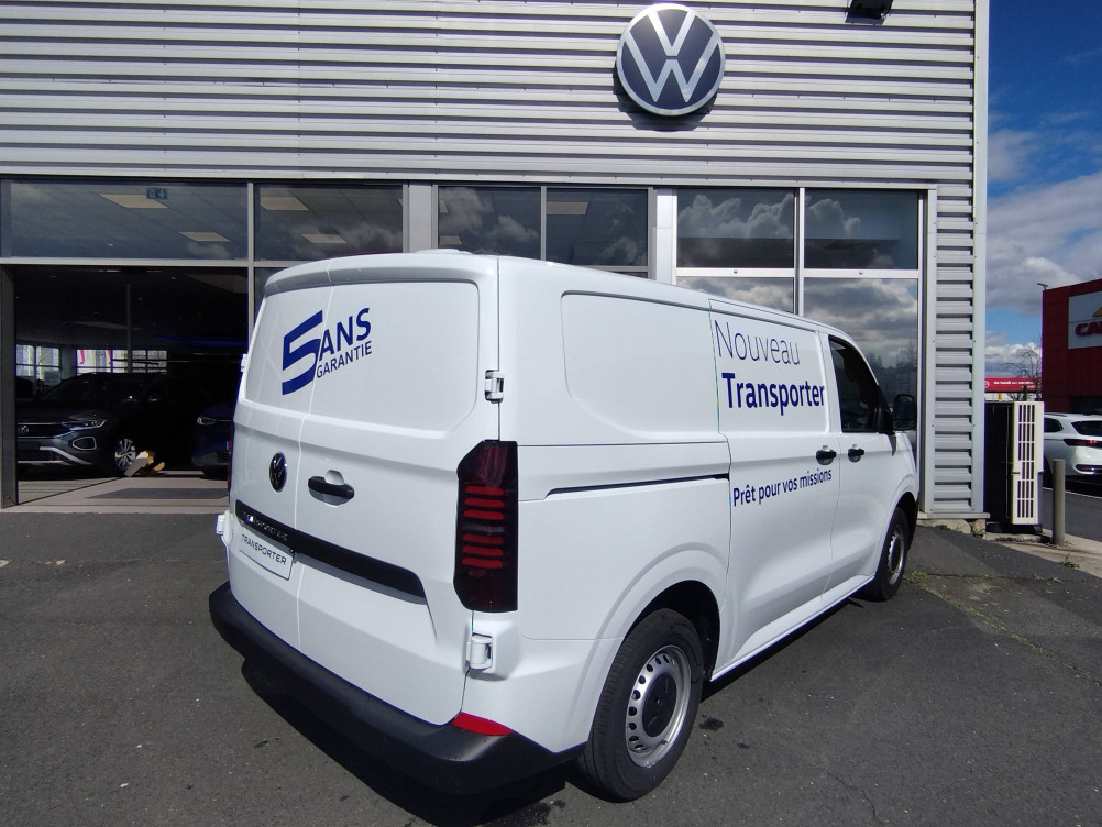 Acheter Volkswagen Transporter fourgon T7 TRANSPORTER VAN L1H1 2.0 TDI 150 BVA8 BUSINESS 4p neuf dans les concessions du Groupe Faurie