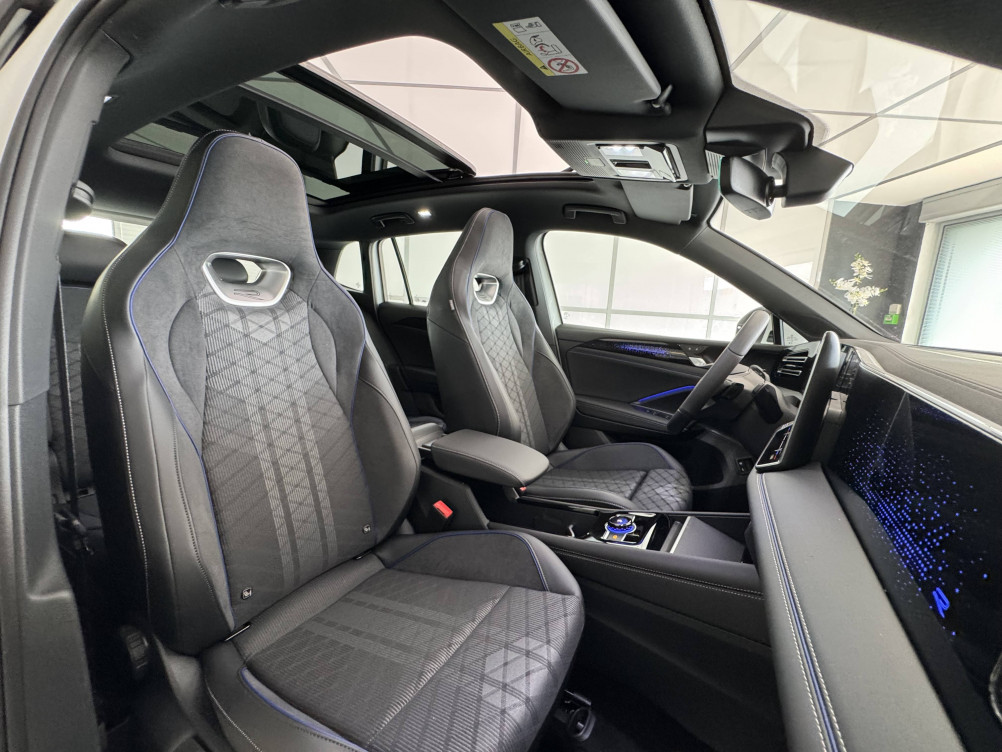 Acheter Volkswagen Tiguan Tiguan 1.5 eHybrid 204ch DSG6 R-Line Edition 5p neuf dans les concessions du Groupe Faurie