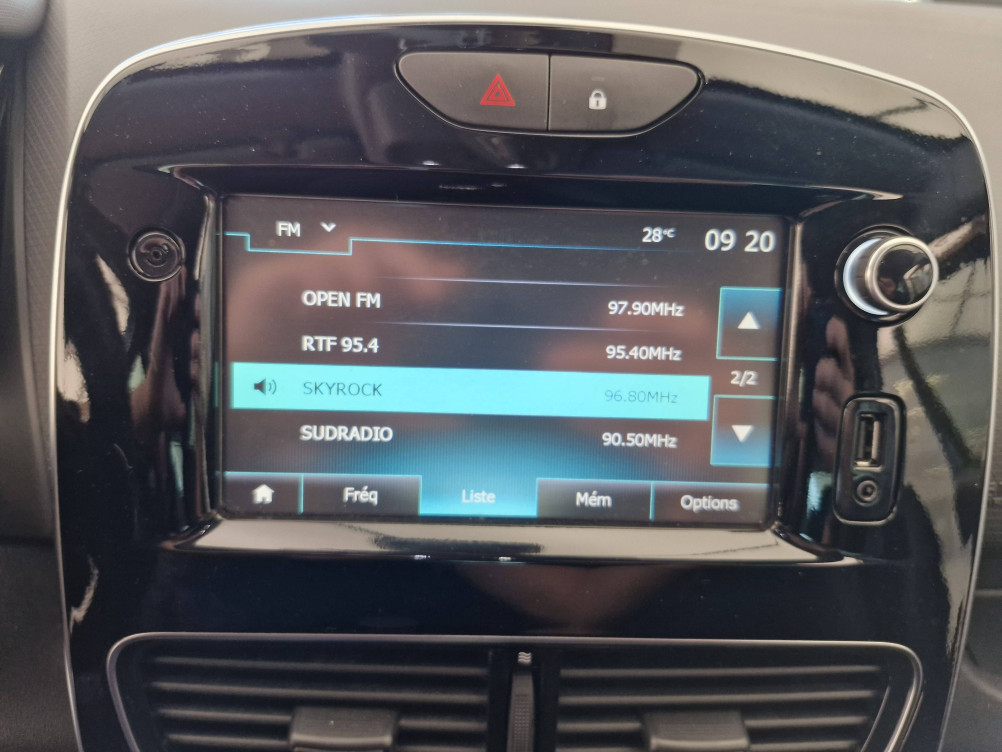 Acheter Renault Clio 4 Clio dCi 90 Energy Intens 5p occasion dans les concessions du Groupe Faurie