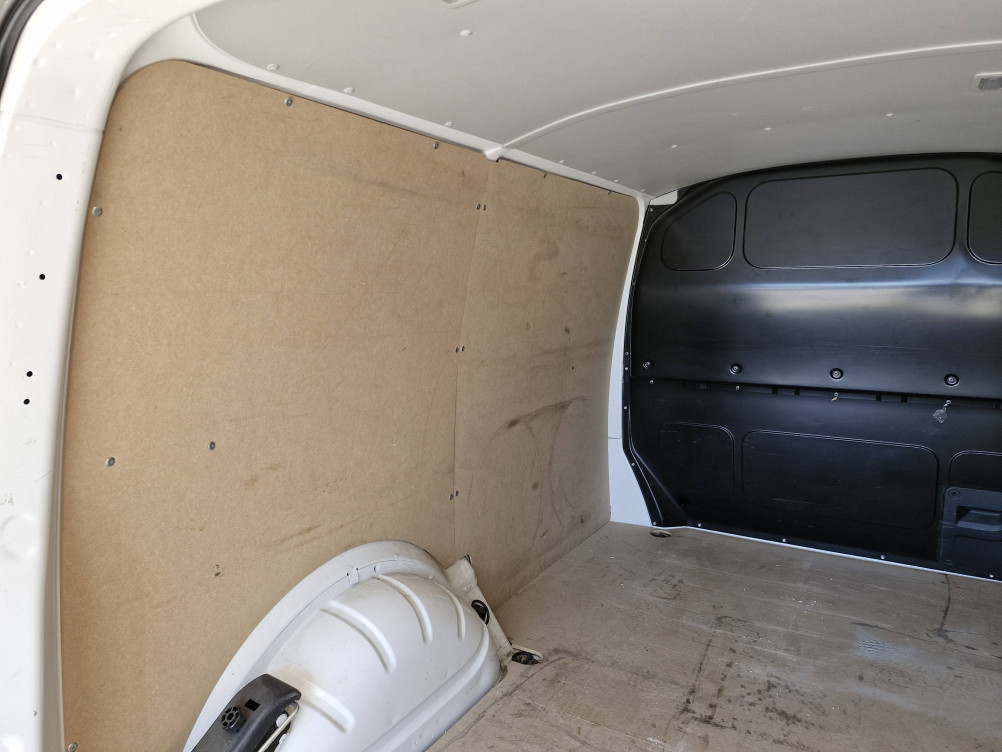 Acheter Volkswagen Transporter Fourgon T6 TRANSPORTER 6.1 VAN L1H1 2.0 TDI 150 DSG7 BUSINESS 4p occasion dans les concessions du Groupe Faurie