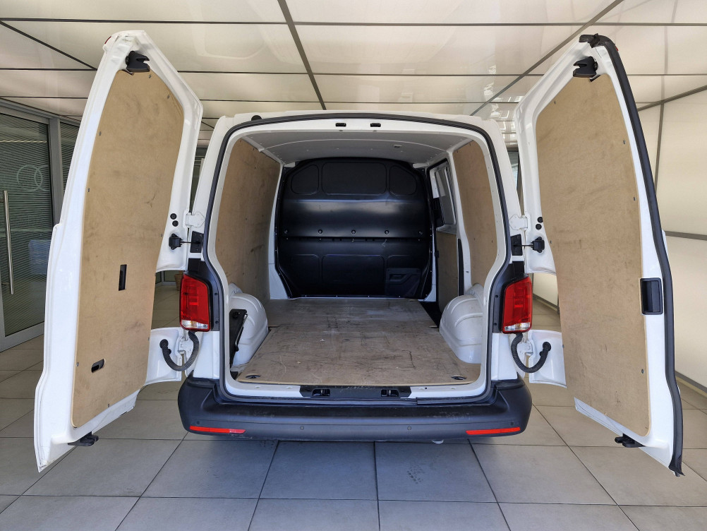 Acheter Volkswagen Transporter Fourgon T6 TRANSPORTER 6.1 VAN L1H1 2.0 TDI 150 DSG7 BUSINESS 4p occasion dans les concessions du Groupe Faurie