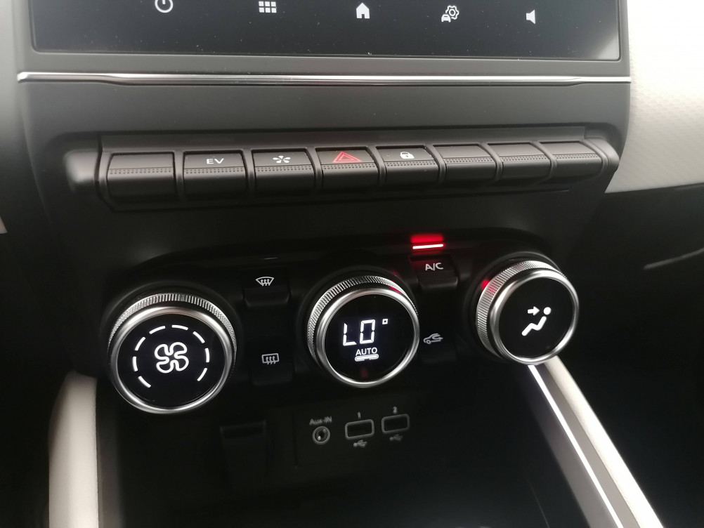 Acheter Renault Clio 5 Clio E-Tech 140 - 21 Intens 5p occasion dans les concessions du Groupe Faurie