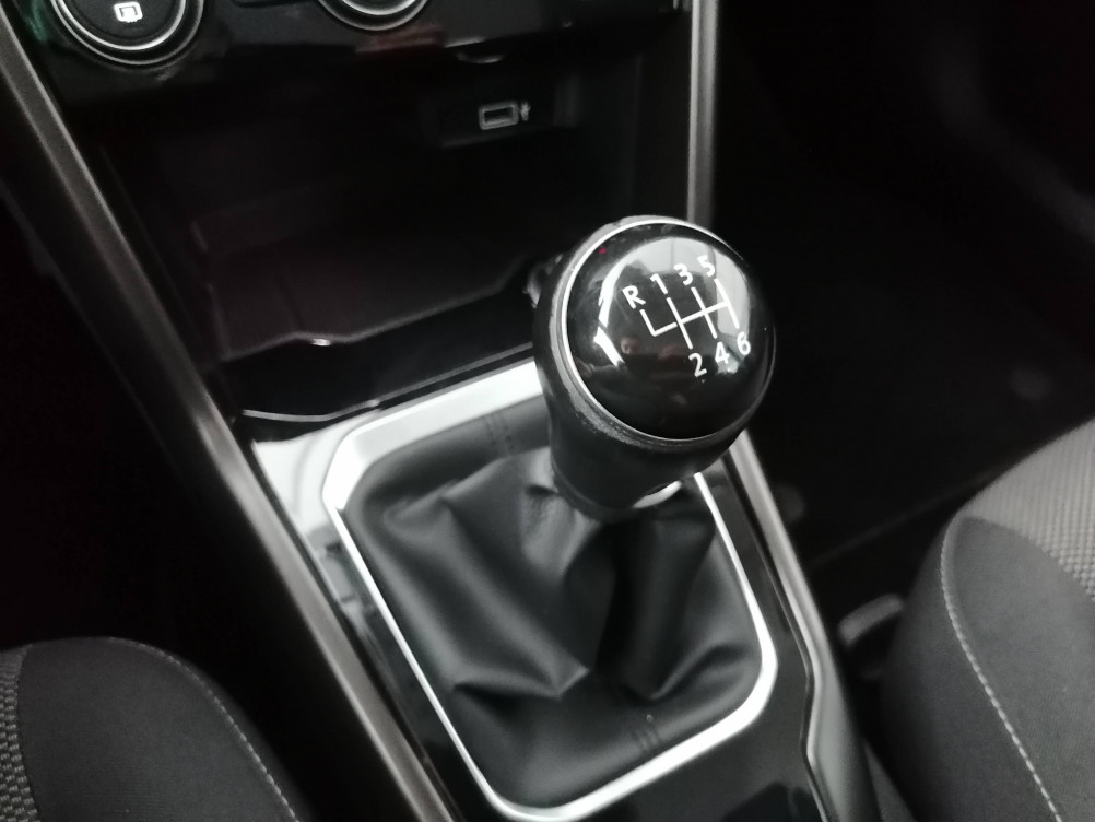 Acheter Volkswagen T-Roc T-Roc 1.0 TSI 115 Start/Stop BVM6 Lounge Business 5p occasion dans les concessions du Groupe Faurie