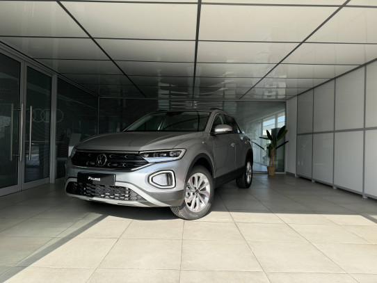 Acheter Volkswagen T-Roc T-Roc 1.0 TSI 116 Start/Stop BVM6 VW Edition 5p neuve* dans les concessions du Groupe Faurie