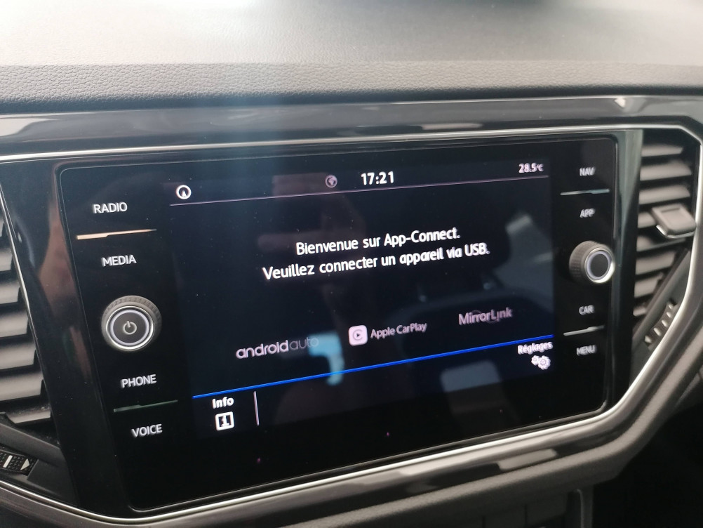 Acheter Volkswagen T-Roc T-Roc 1.5 TSI 150 EVO Start/Stop DSG7 Carat 5p occasion dans les concessions du Groupe Faurie