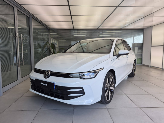 Acheter Volkswagen Golf Golf 1.5 eHybrid 204 DSG6 VW Edition 5p neuve* dans les concessions du Groupe Faurie