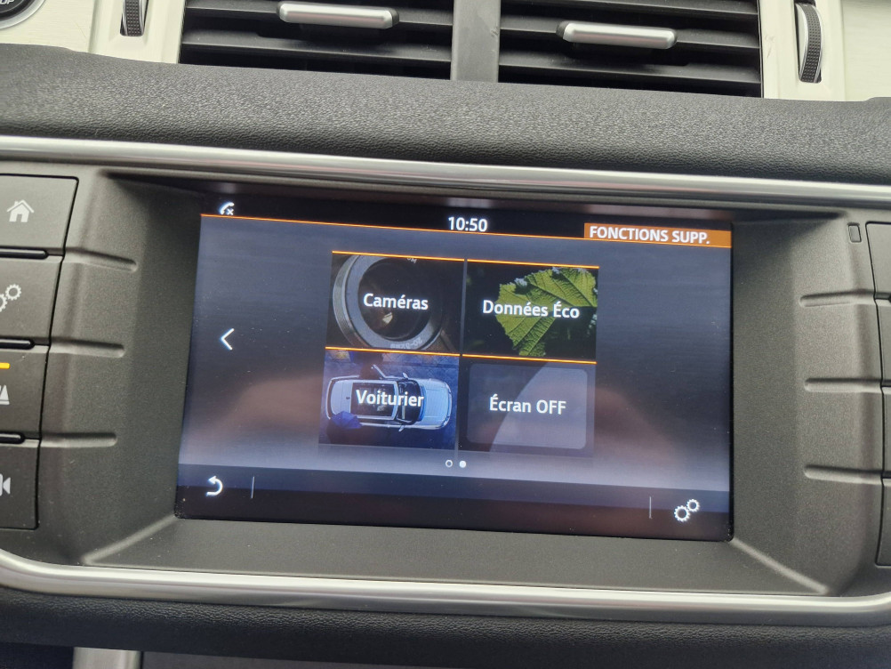 Acheter Land Rover Range Rover Evoque Range Rover Evoque eD4 150 BVM Pure 5p occasion dans les concessions du Groupe Faurie