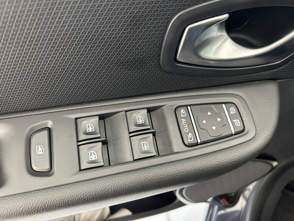 Acheter Renault Clio 4 Clio IV dCi 90 eco2 Intens 5p occasion dans les concessions du Groupe Faurie