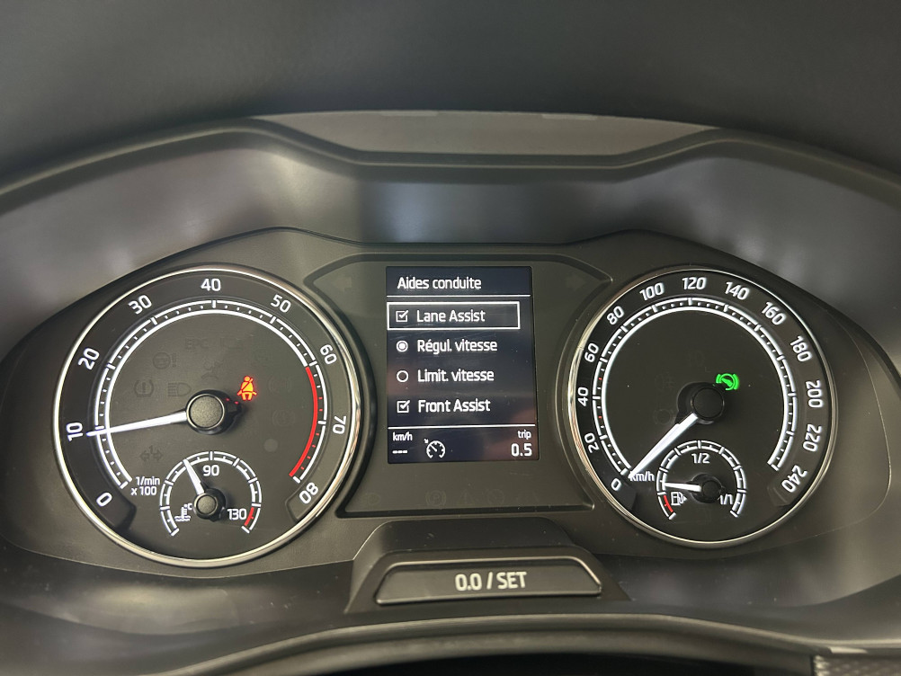 Acheter Skoda Kamiq Kamiq 1.0 TSI Evo 110 ch DSG7 Ambition 5p occasion dans les concessions du Groupe Faurie