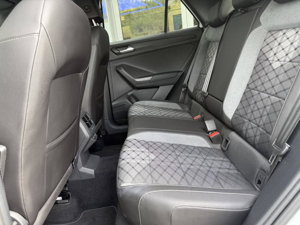 Acheter Volkswagen T-Roc T-Roc 1.5 TSI EVO2 150 Start/Stop DSG7 R-Line 5p occasion dans les concessions du Groupe Faurie