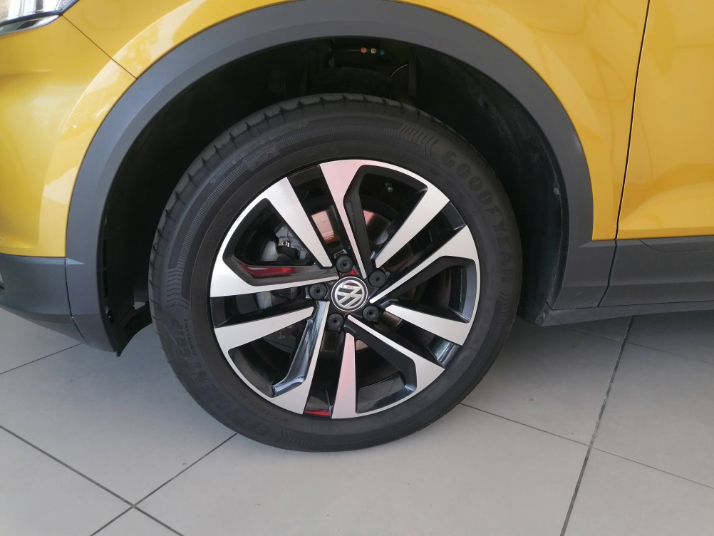 Acheter Volkswagen T-Roc T-Roc 1.0 TSI 115 Start/Stop BVM6 IQ.Drive 5p occasion dans les concessions du Groupe Faurie