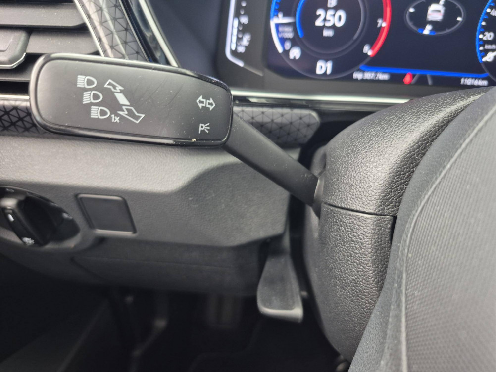 Acheter Volkswagen T-Cross T-Cross 1.0 TSI 110 Start/Stop DSG7 R-Line Tech 5p occasion dans les concessions du Groupe Faurie