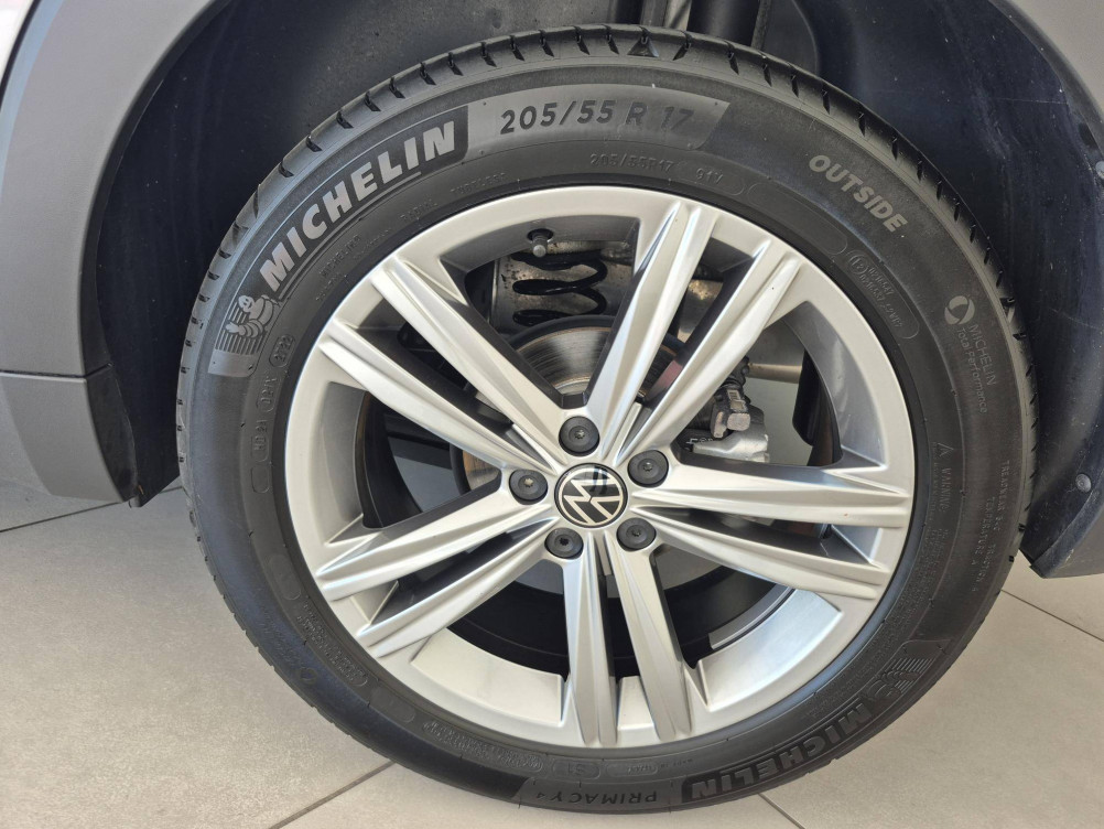 Acheter Volkswagen T-Cross T-Cross 1.0 TSI 110 Start/Stop DSG7 R-Line Tech 5p occasion dans les concessions du Groupe Faurie