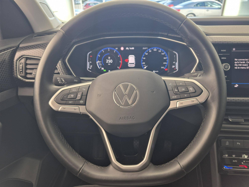 Acheter Volkswagen T-Cross T-Cross 1.0 TSI 110 Start/Stop DSG7 R-Line Tech 5p occasion dans les concessions du Groupe Faurie