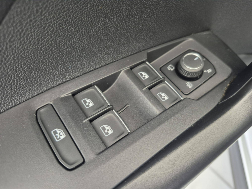 Acheter Volkswagen T-Cross T-Cross 1.0 TSI 110 Start/Stop DSG7 R-Line Tech 5p occasion dans les concessions du Groupe Faurie