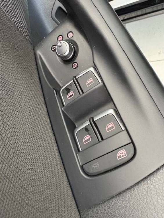 Acheter Audi Q3 Q3 2.0 TDI Ultra 150 ch Ambiente 5p occasion dans les concessions du Groupe Faurie