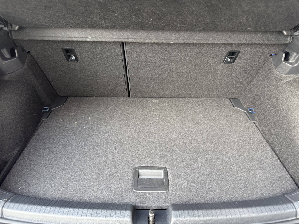 Acheter Volkswagen Polo Polo 1.0 TSI 110 S&S DSG7 R-Line 5p occasion dans les concessions du Groupe Faurie