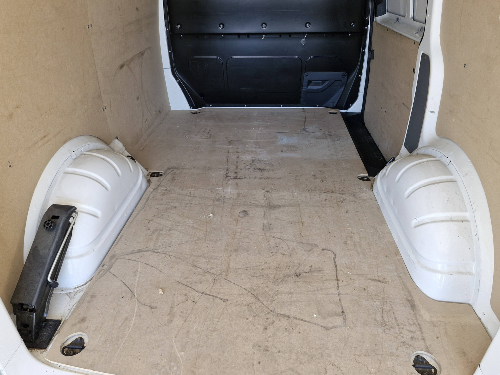 Acheter Volkswagen Transporter Fourgon T6 TRANSPORTER 6.1 VAN L1H1 2.0 TDI 150 DSG7 BUSINESS 4p occasion dans les concessions du Groupe Faurie