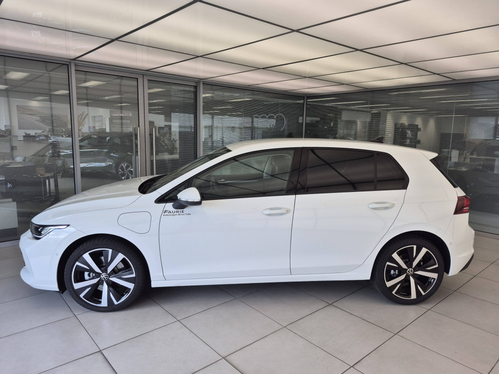 Acheter Volkswagen Golf Golf 1.5 eHybrid 204 DSG6 VW Edition 5p neuf dans les concessions du Groupe Faurie