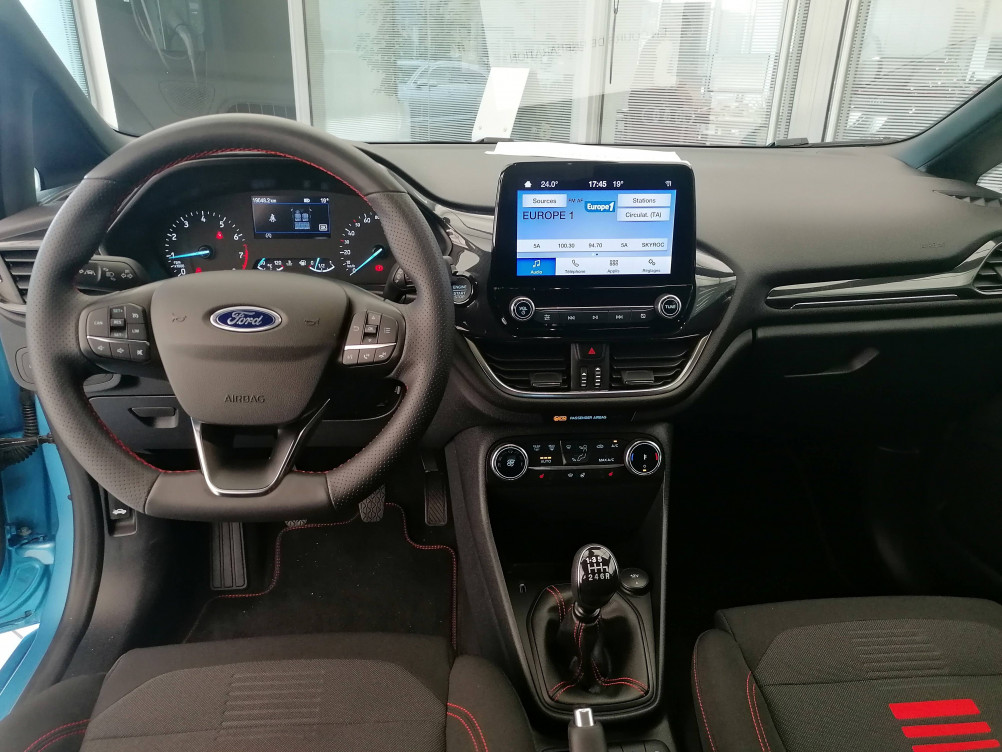 Acheter Ford Fiesta Fiesta 1.0 EcoBoost 125 ch S&S mHEV BVM6 ST-Line 5p occasion dans les concessions du Groupe Faurie