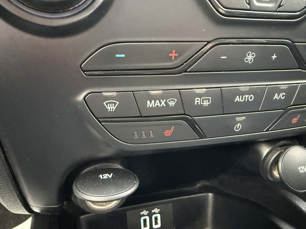 Acheter Ford Ranger RANGER DOUBLE CABINE 2.0 ECOBLUE 213 BV10 RAPTOR 4p occasion dans les concessions du Groupe Faurie