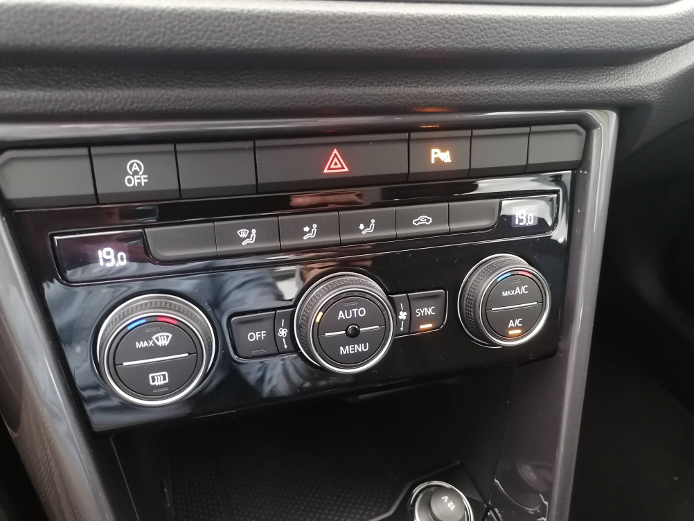 Acheter Volkswagen T-Roc T-Roc 1.0 TSI 115 Start/Stop BVM6 IQ.Drive 5p occasion dans les concessions du Groupe Faurie