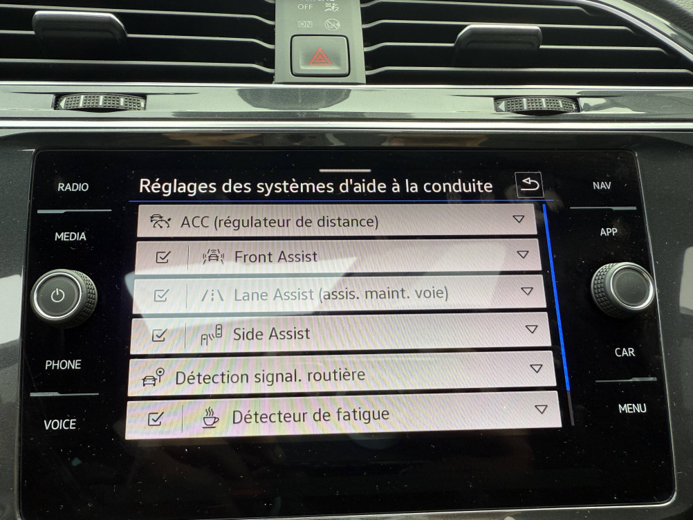 Acheter Volkswagen Tiguan Tiguan 2.0 TDI 150ch DSG7 R-Line Exclusive 5p occasion dans les concessions du Groupe Faurie