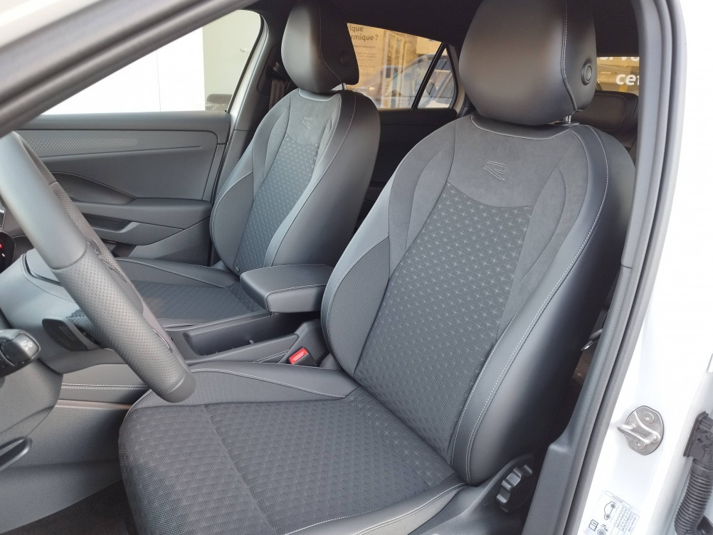 Acheter Volkswagen T-Roc T-Roc 1.5 eTSI EVO2 Hybrid 150 ch DSG7 R-Line 5p neuf dans les concessions du Groupe Faurie